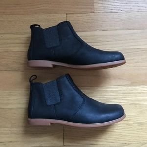 Women's Kodiak low-rider Chelsea boot, black leather size 8.5